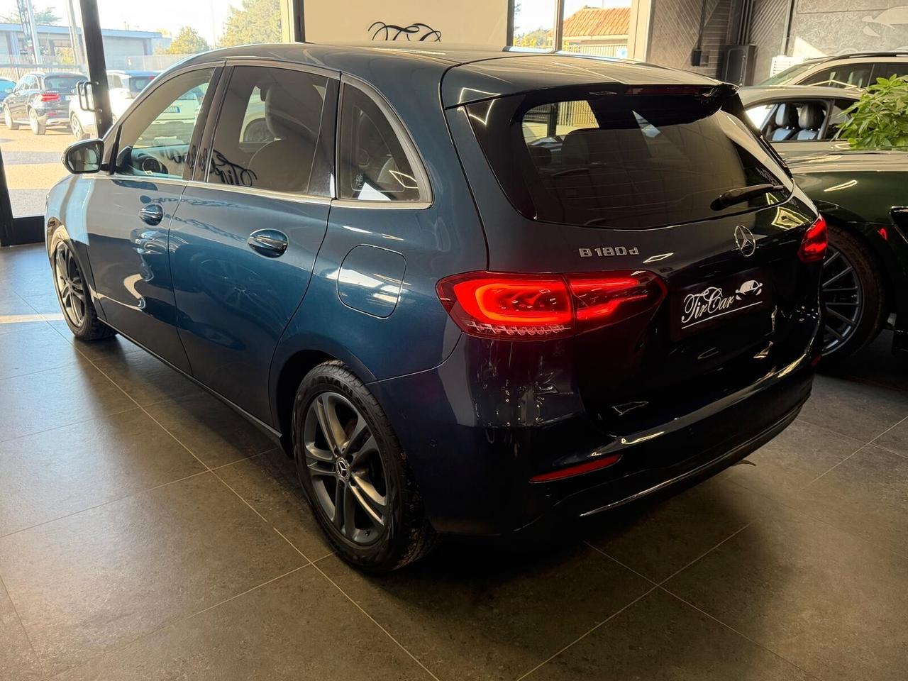 MERCEDES-BENZ CLASSE B180 SPORT 1.5 116CV PELLE NAVI CAM ANNO 2020