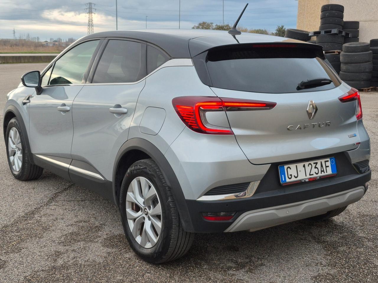 Renault Captur Plug-in Hybrid E-Tech 160 CV Intens