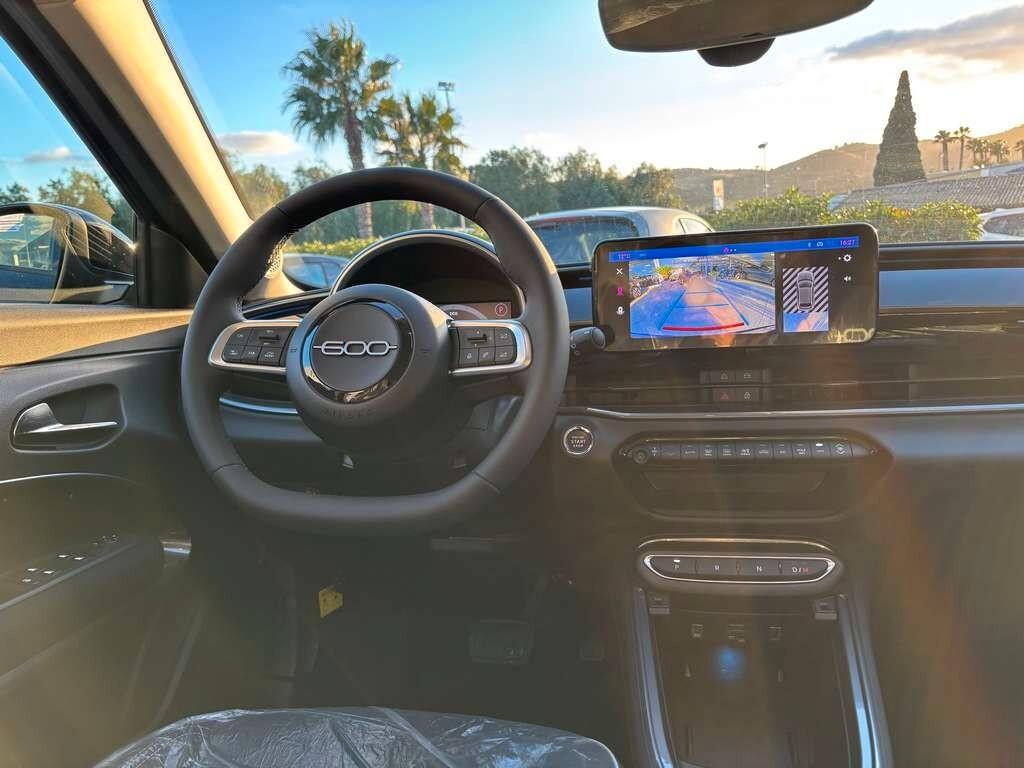 Fiat 600 Hybrid 110 CV DCT MHEV Icon 2025 KM 0 IVA ESPOSTA Tua a soli 209 Euro al mese