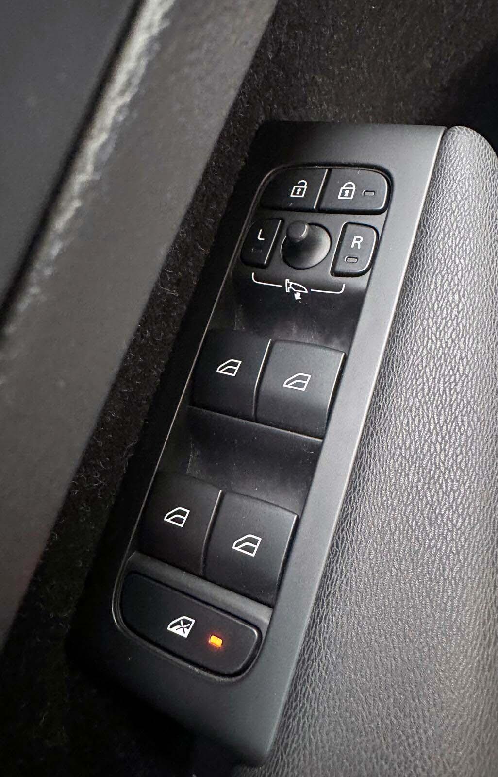 Volvo XC40 T5 Recharge Plug-in Hybrid Inscription Expression Automatica Unico Proprietario