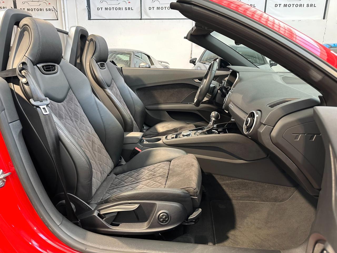 Audi TT Roadster 2.0 TFSI quattro S tronic line . UNI PROP.