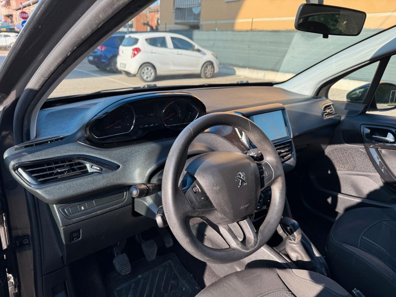 Peugeot 208 1.4 HDI - NEOPATENTATI - 12 MESI DI GARANZIA -