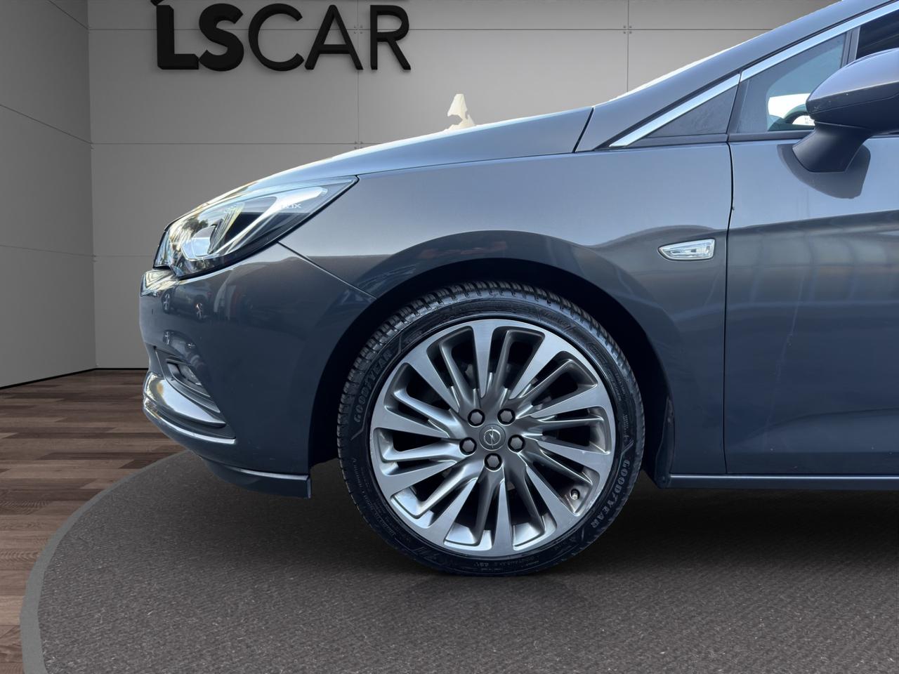 Opel Astra 5 Porte Astra 5p 1.6 cdti Premium - Unipro - Promo finanziamento