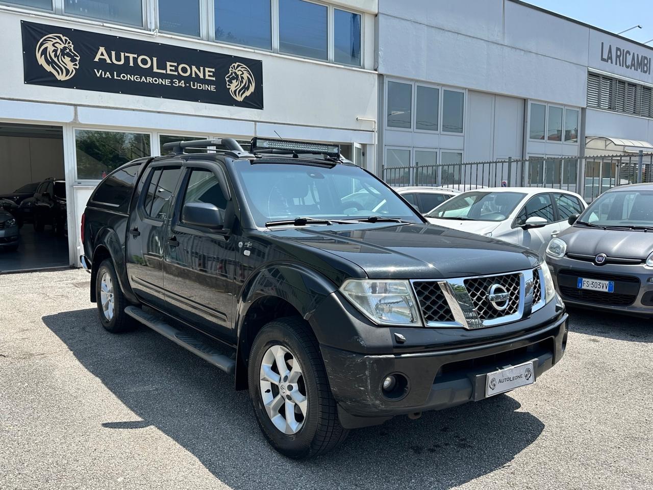 Nissan Navara 2.5 dCi 4 porte Double Cab LE