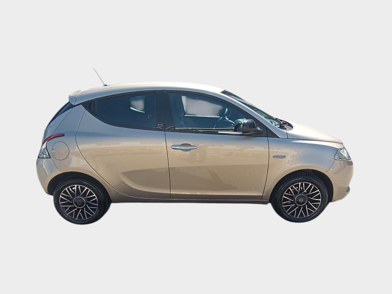 Lancia Ypsilon 1.0 FireFly 5 porte S&S Hybrid Ecochic Gold