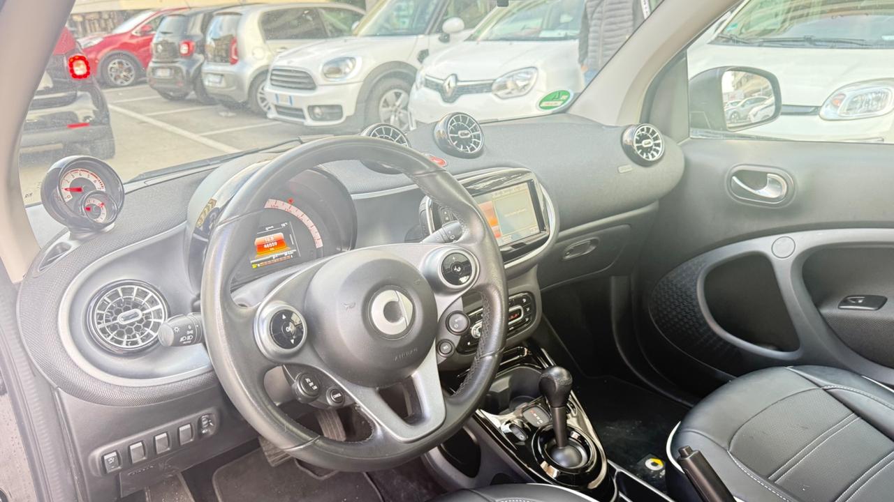 Smart ForTwo 70 1.0 twinamic Passion LED NAVI PANORAMA CERCHI 15 PDC