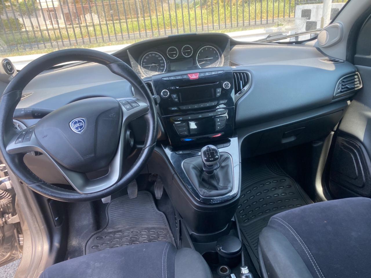Lancia Ypsilon Oro