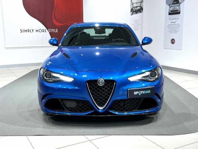 Alfa Romeo Giulia 2.9 T V6 AT8 Quadrifoglio