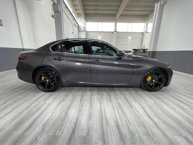 Alfa Romeo Giulia 2.2 Turbodiesel 180 CV Business Sport