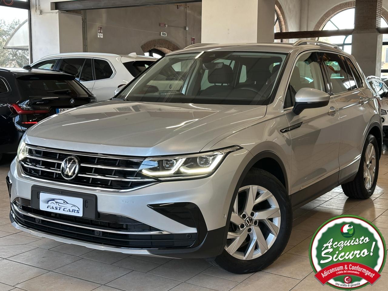VOLKSWAGEN TIGUAN 2.0TDI ELEGANCE 150CV DSG *MATRIX*CARPLAY*360CAMERA*LUCIAMBIENTE