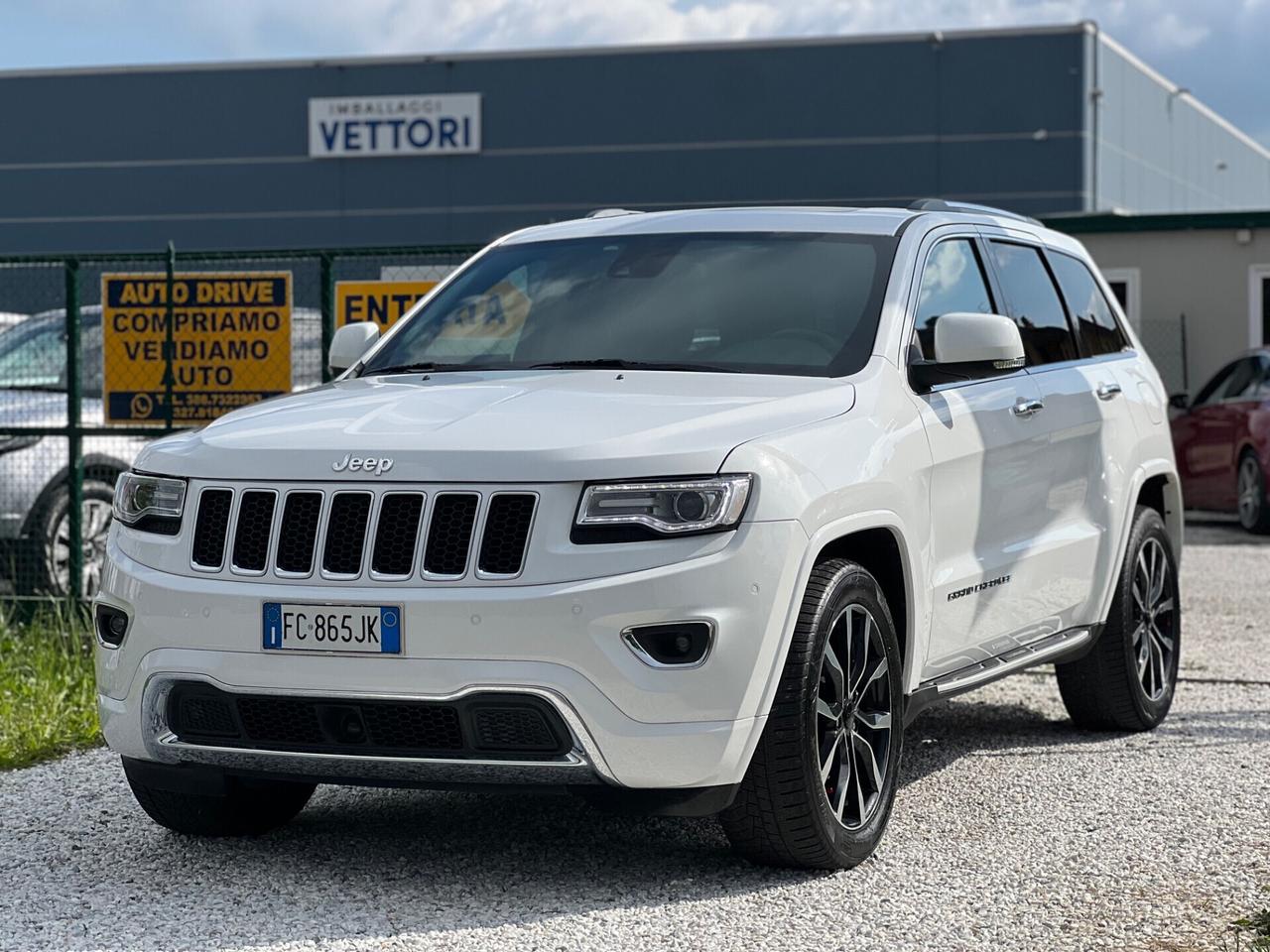 Jeep Grand Cherokee Overland FULL-OPTIONAL