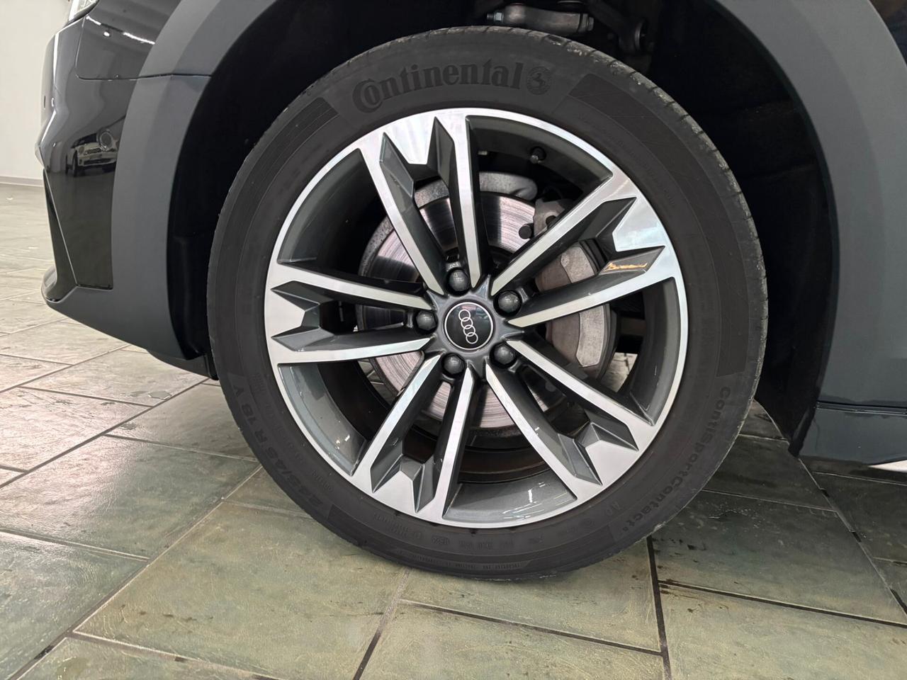 Audi A4 allroad 40 TDI 204 CV S tronic Identity Contrast