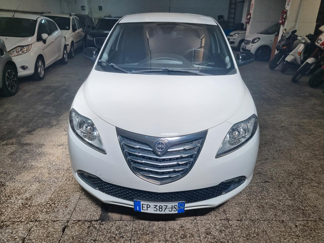 Lancia Ypsilon 0.9 TwinAir 85CV 5P Metano Ecochic Gold