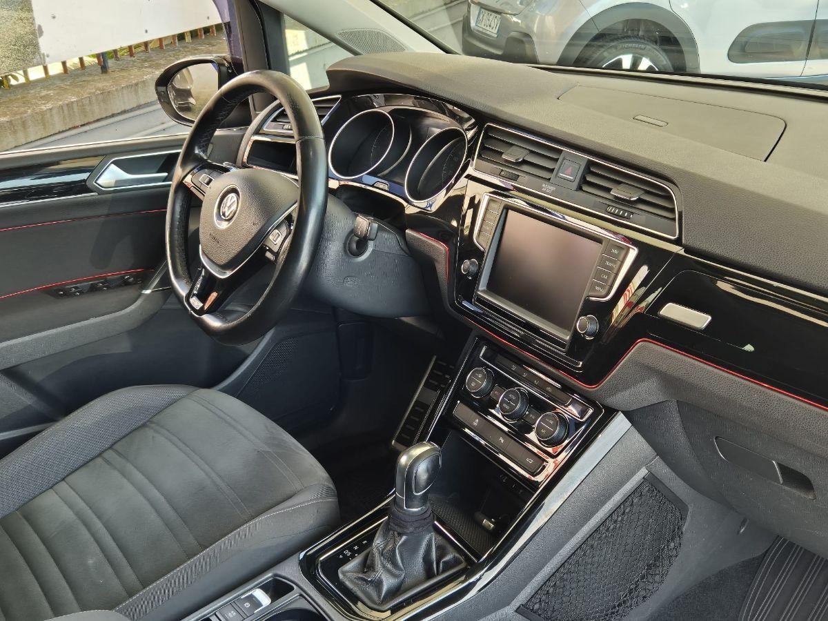 VOLKSWAGEN - Touran - 2.0 TDI 150 CV DSG Executive BMT tetto panoramico