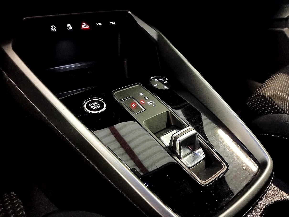 Audi A3 Sportback 40 2.0 TDI 200CV SLINE QUATTRO 19" IDENTITY BLACK