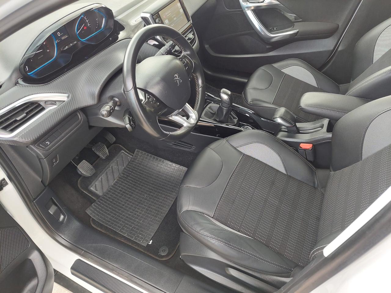 Peugeot 2008 BlueHDi 100cv Allure