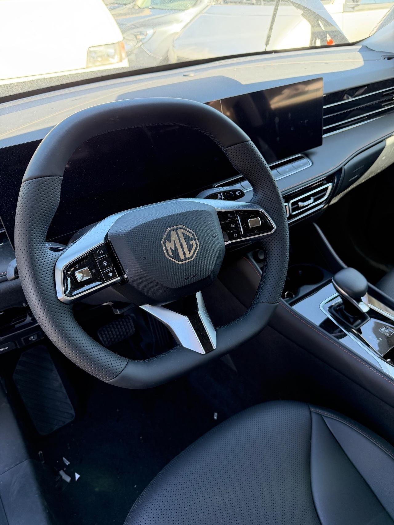 Mg HS 1.5T-GDI Luxury SINISTRATA