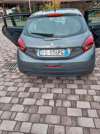 Peugeot 208 1 2puretech 82cv