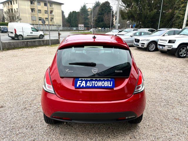 LANCIA Ypsilon 1.0 FireFly 5 porte S&S Hybrid Ecochic Silver MHEV