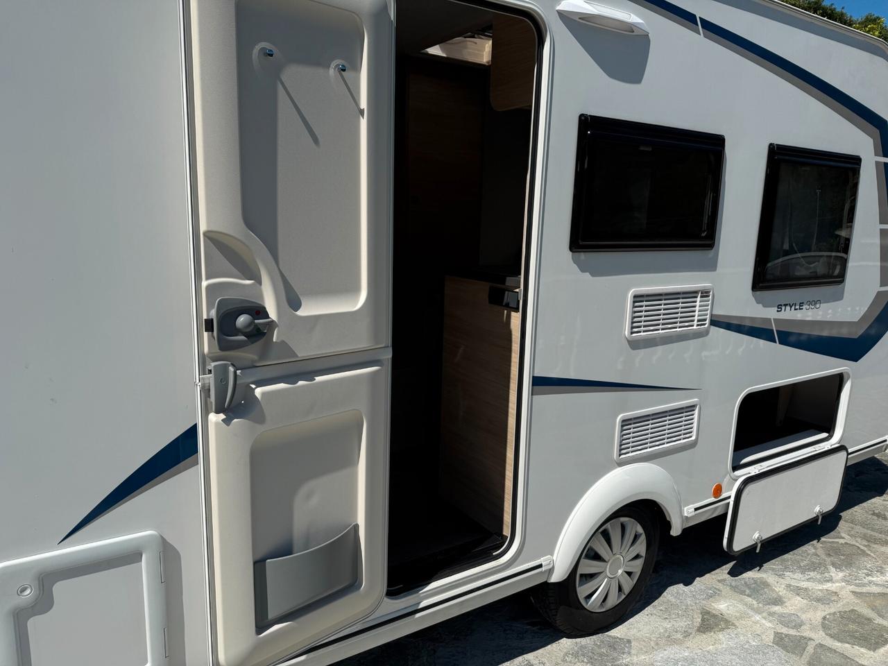 Caravelair ALBA STYLE 390 PACK SHOWER