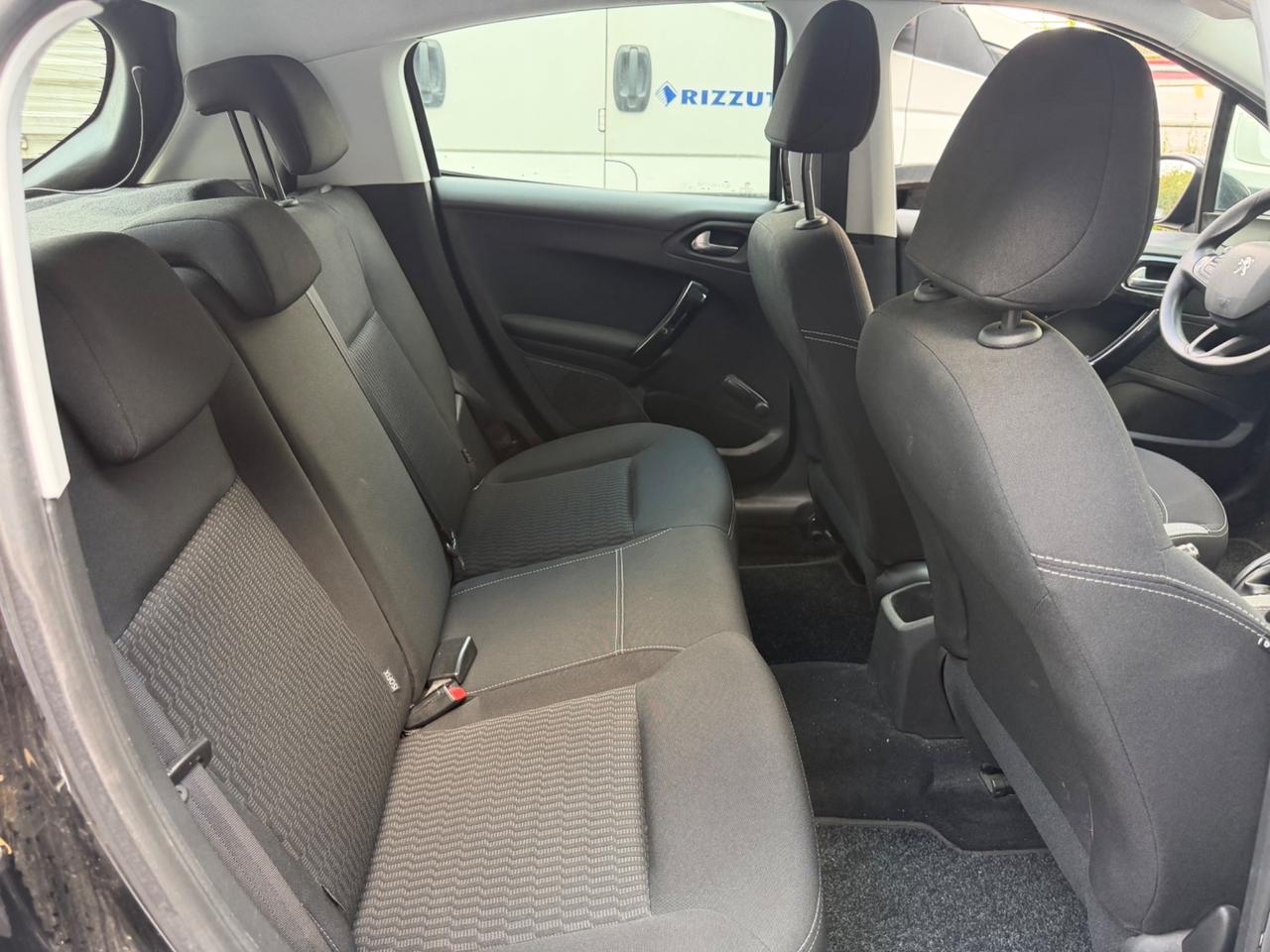 Peugeot 208 1.2 PureTech 82cv - euro6 - 2016