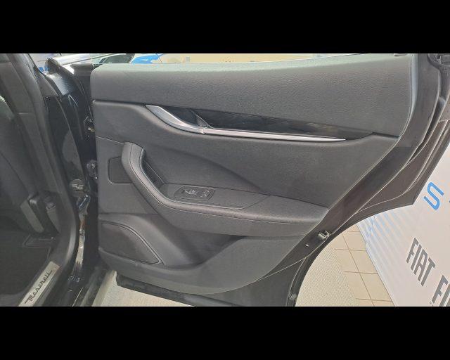 MASERATI Levante 3.0 V6 Gransport 275cv auto