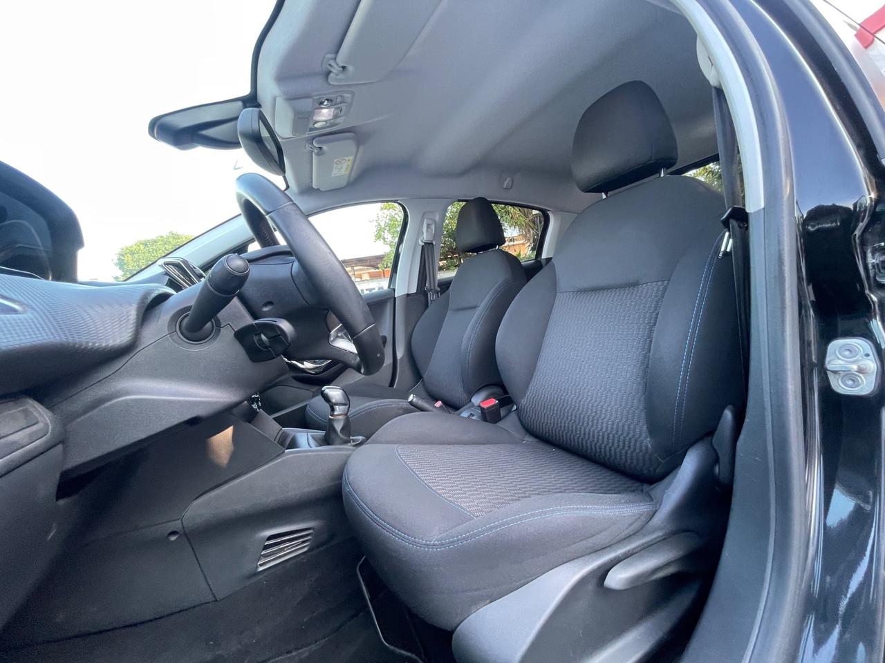 Peugeot 208 Signature 1.2 PureTech 82cv