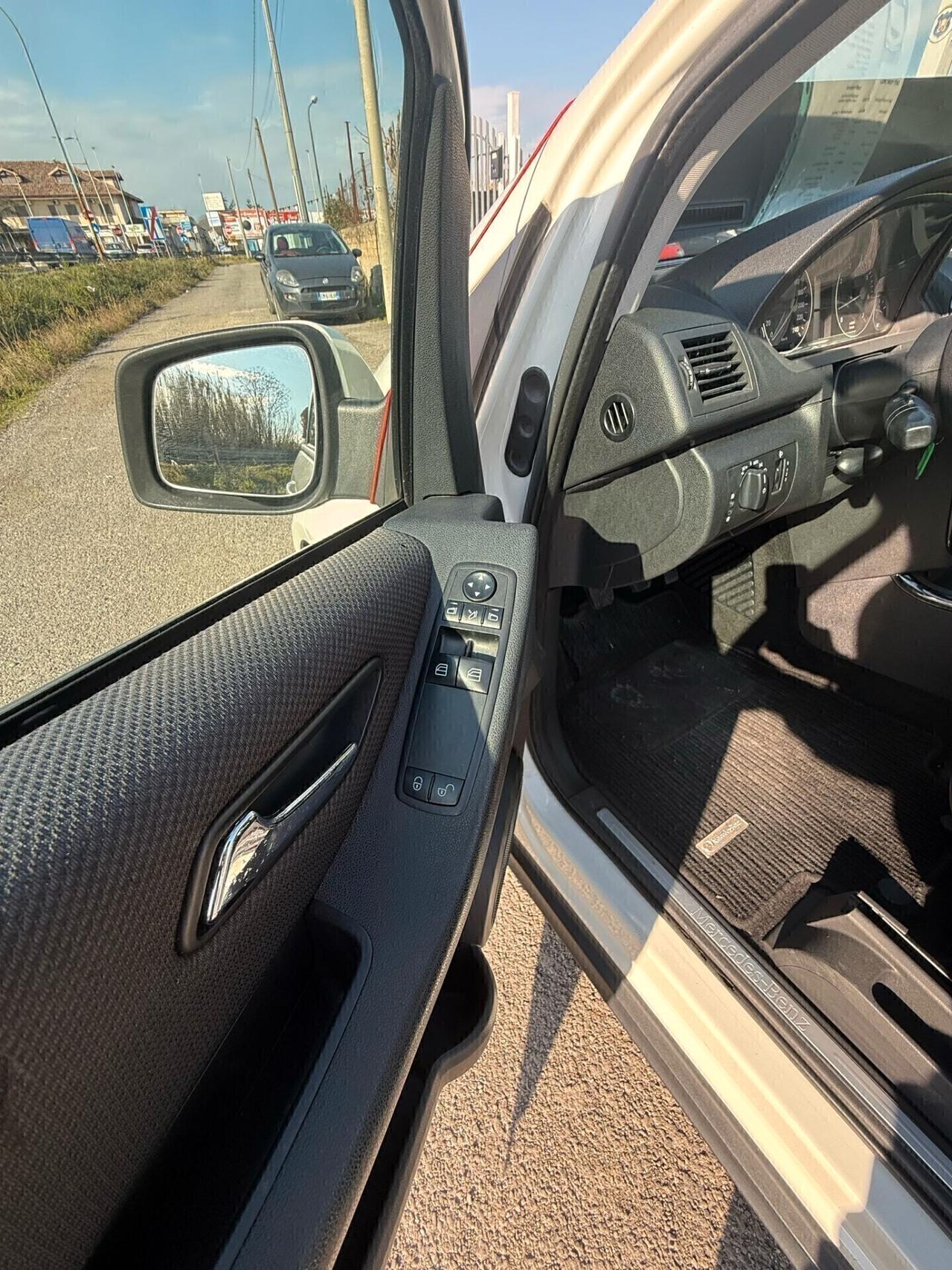 Mercedes-benz A 160 BlueEFFICIENCY Elegance