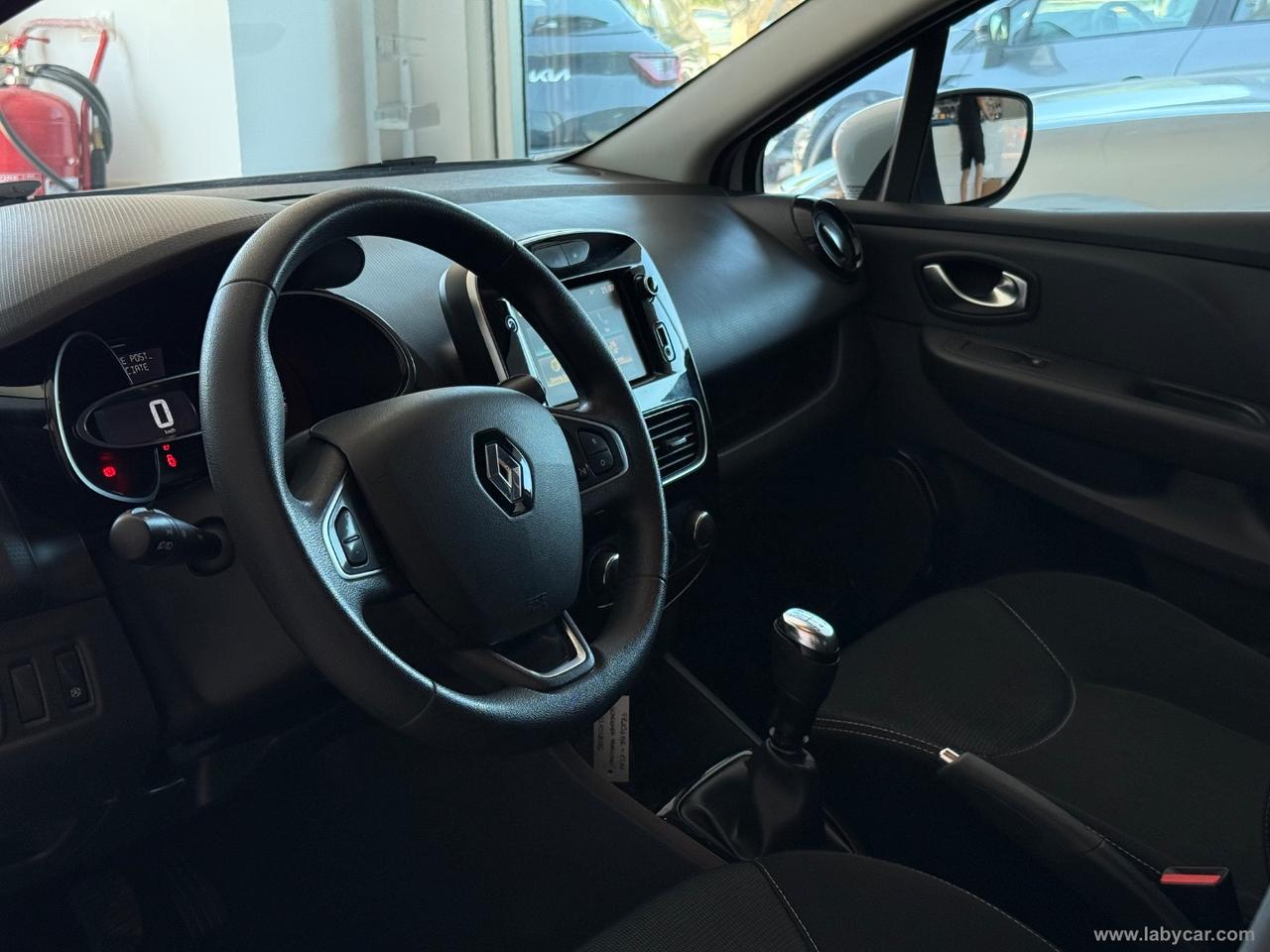 RENAULT Clio dCi 8V 75CV 5p. Moschino Zen