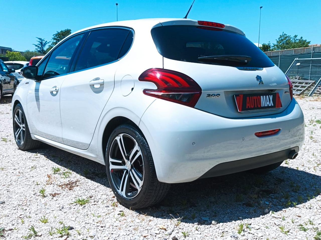 Peugeot 208 BlueHDi 100 5 porte GT Line