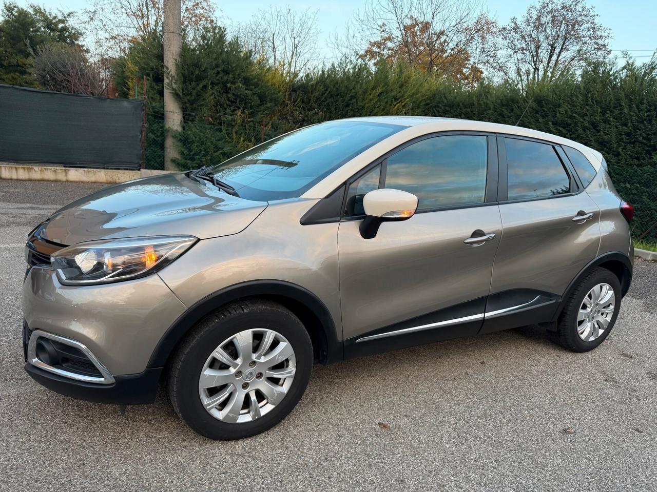 Renault Captur 1.5 dci - NEOP. - NAV. - 12 MESI DI GARANZIA -