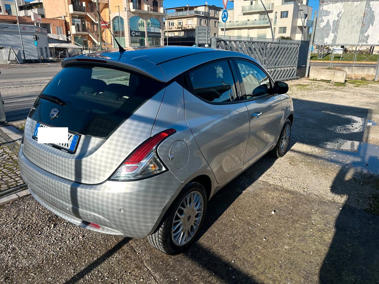 Lancia Ypsilon 1.2 69 CV 5 porte GPL Ecochic Gold