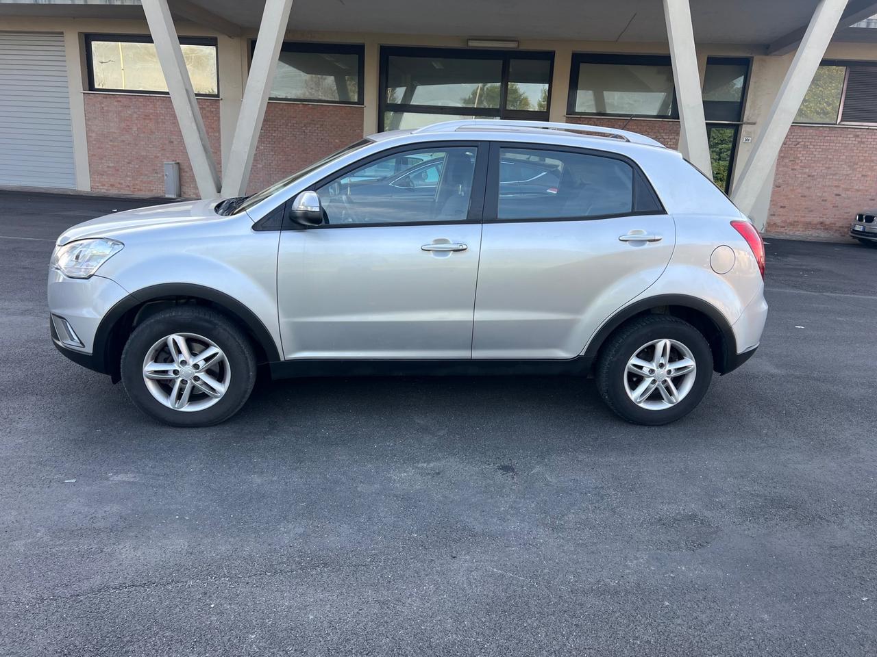 Ssangyong Korando 2.0 e-XDi 175 CV 2WD MT C