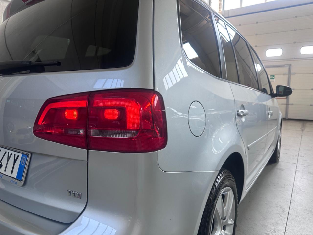 Volkswagen Touran 1.6 TDI gancio traino