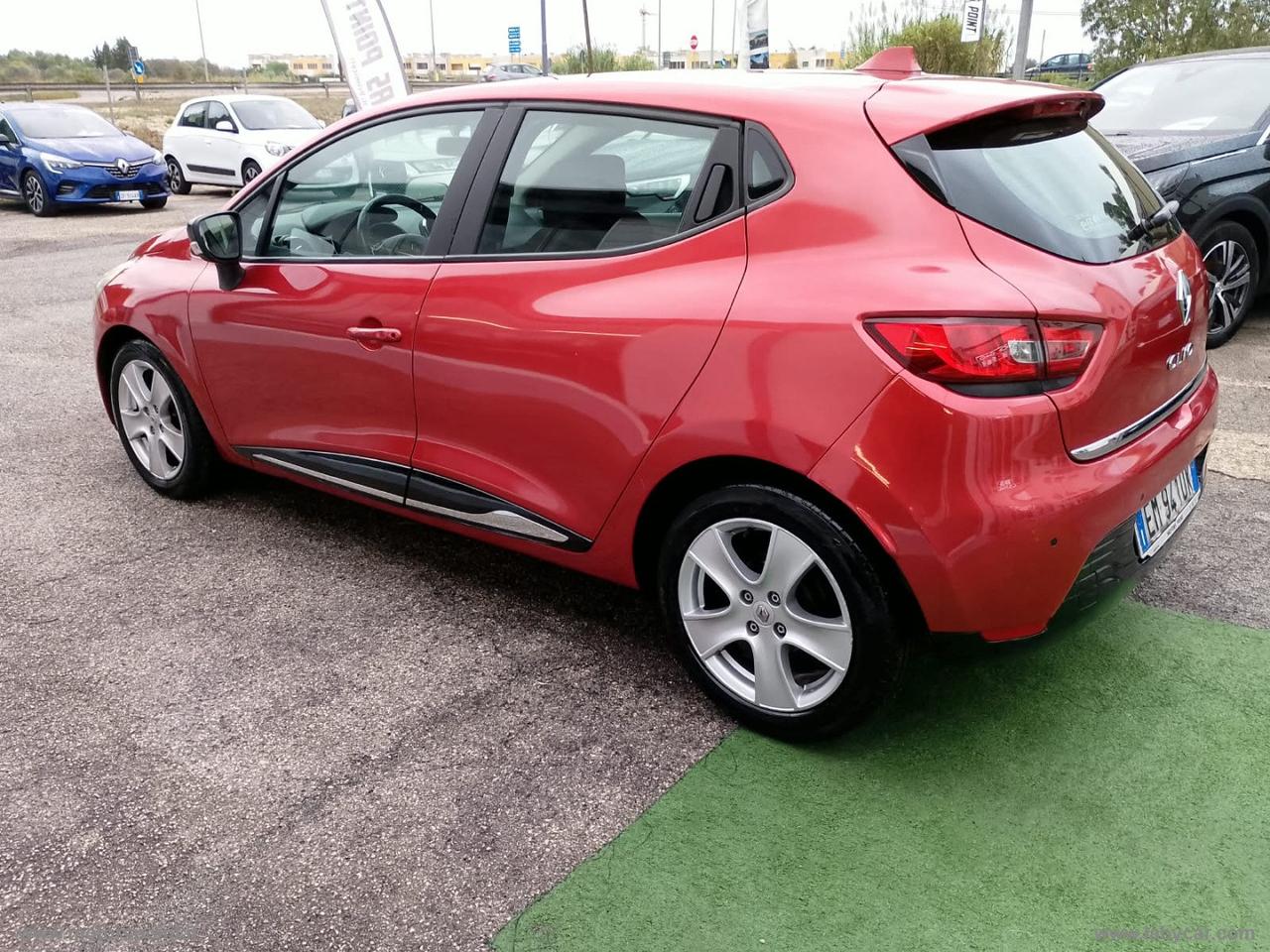 RENAULT Clio 1.2 75 CV 5p. Wave