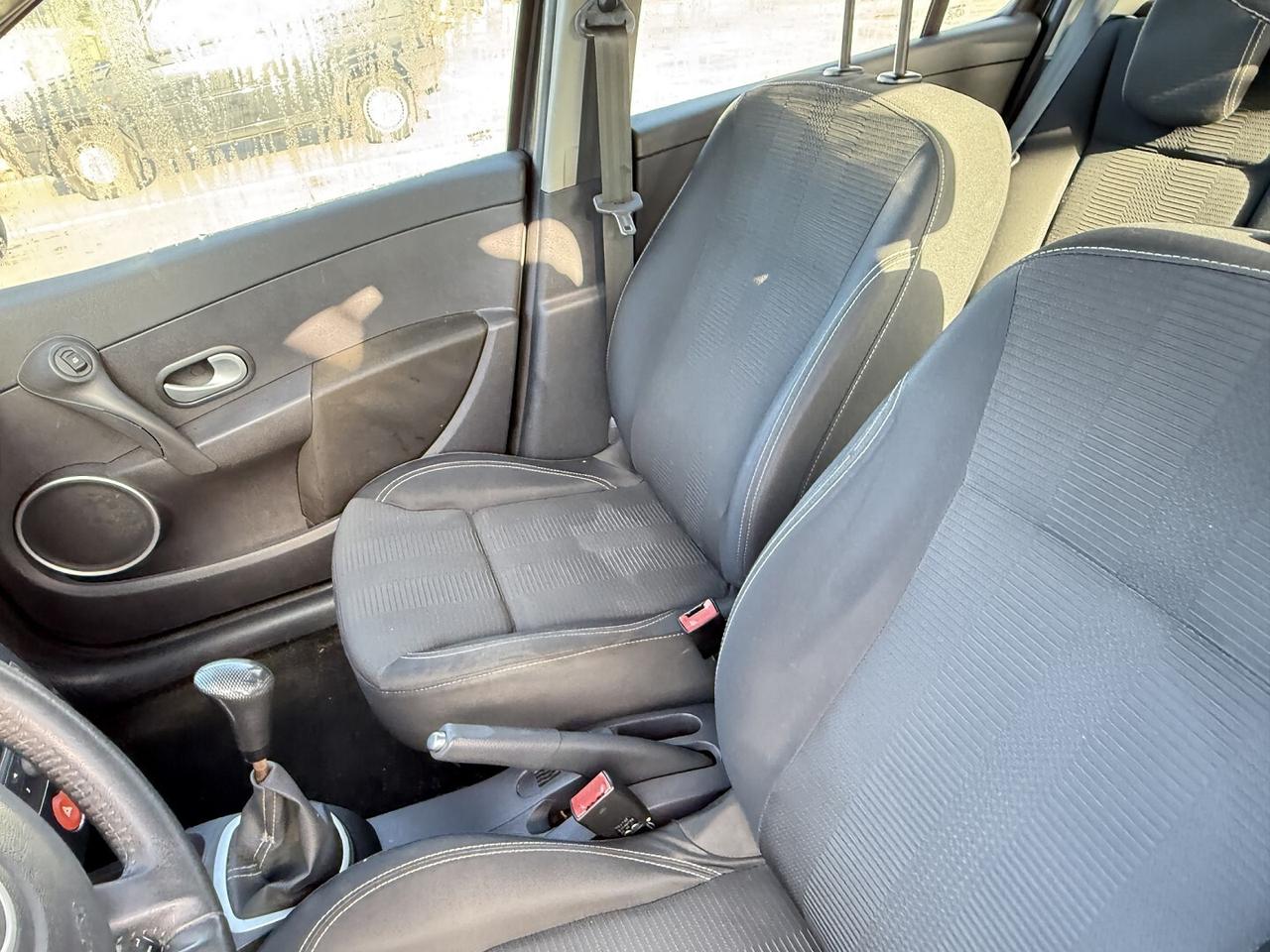 RENAULT CLIO 3 SERIE 1.5 DCI ADATTA NEIOPATENTATI