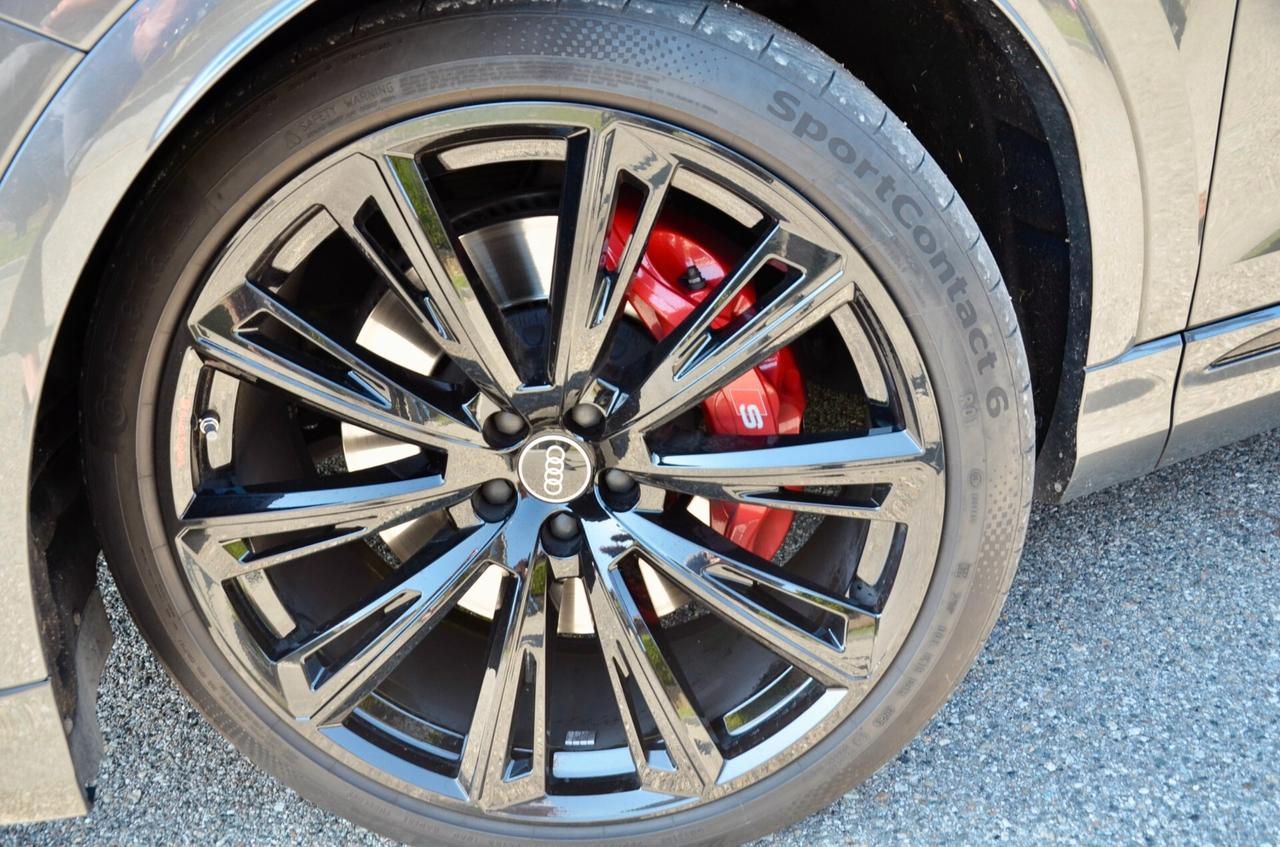 AUDI SQ8 4.0 TFSI QUATTRO 507cv TIPTRONIC, GAR, AUDI 12/27, SERVICE AUDI, UNICOPROPRIETARIO, EURO 6E, TETTO, MATRIX, BANG&OLUFSEN, SOFT CLOSE, SOSPENSIONI ADATTIVE, INSERTI CARBONIO, 23", PERMUTE