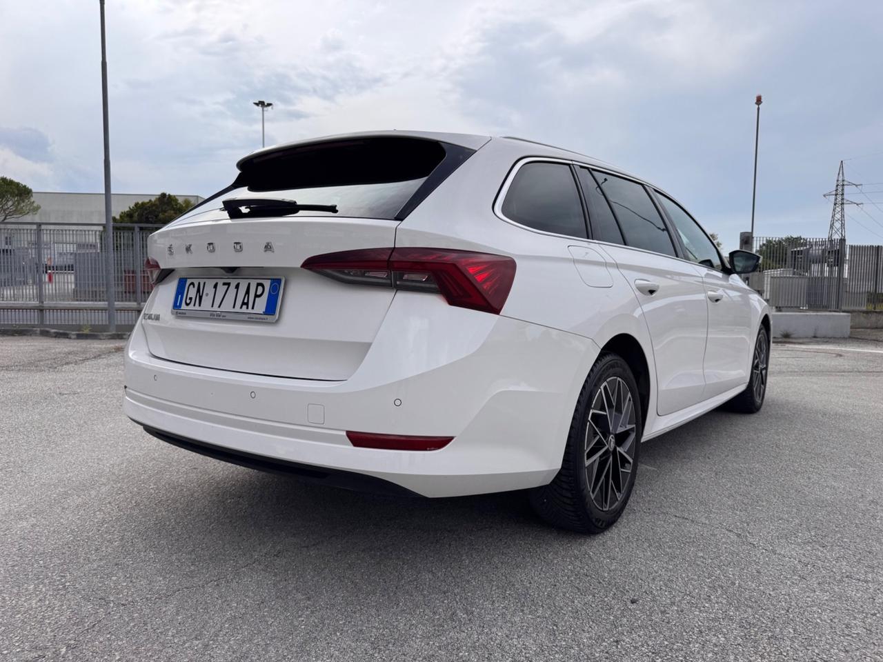 Skoda Octavia 1.5 G-TEC DSG Wagon Style