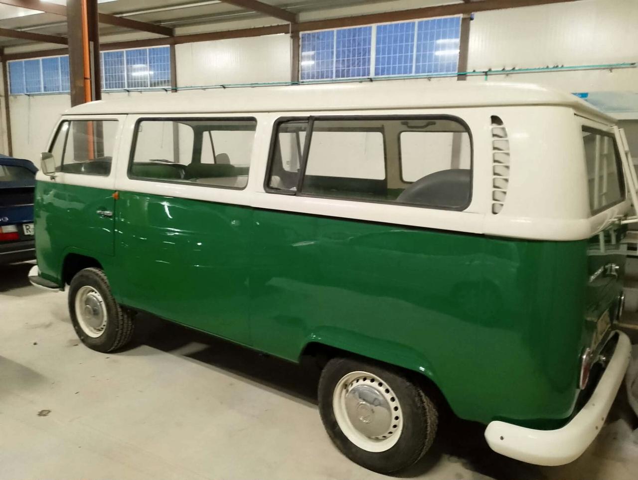 Volkswagen T2 Pulmino 9 posti