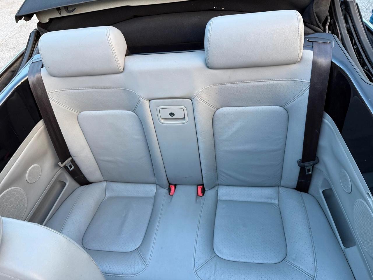 Volkswagen New Beetle CABRIO POCHI KM