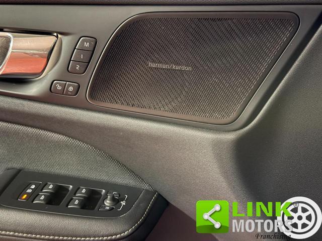 VOLVO V60 D3 Geartronic R-design - IVA -FULL- GANCIO -24MESI