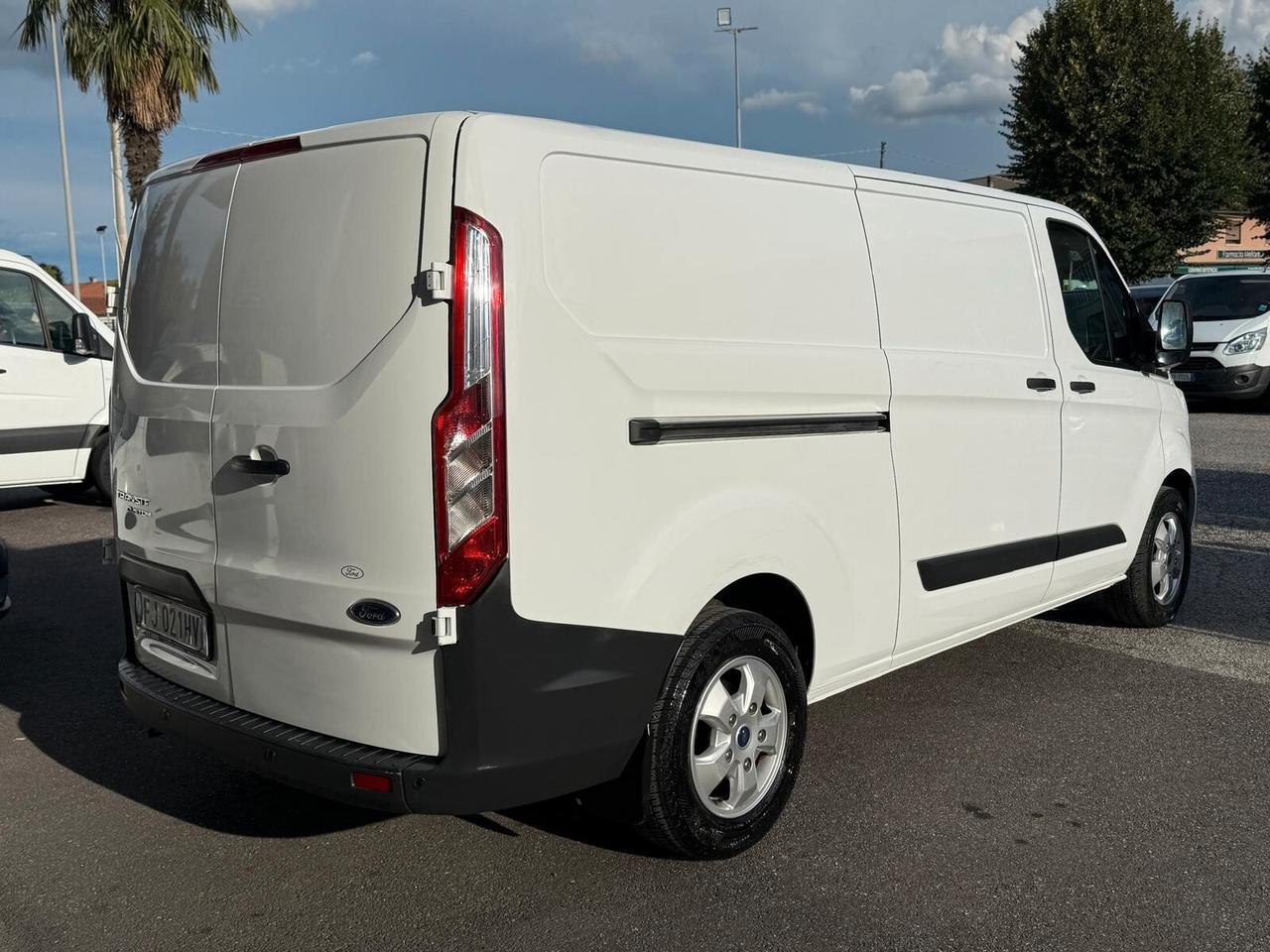 Ford Transit custom L2 H1 PASSO LUNGO 2.0 TDCI