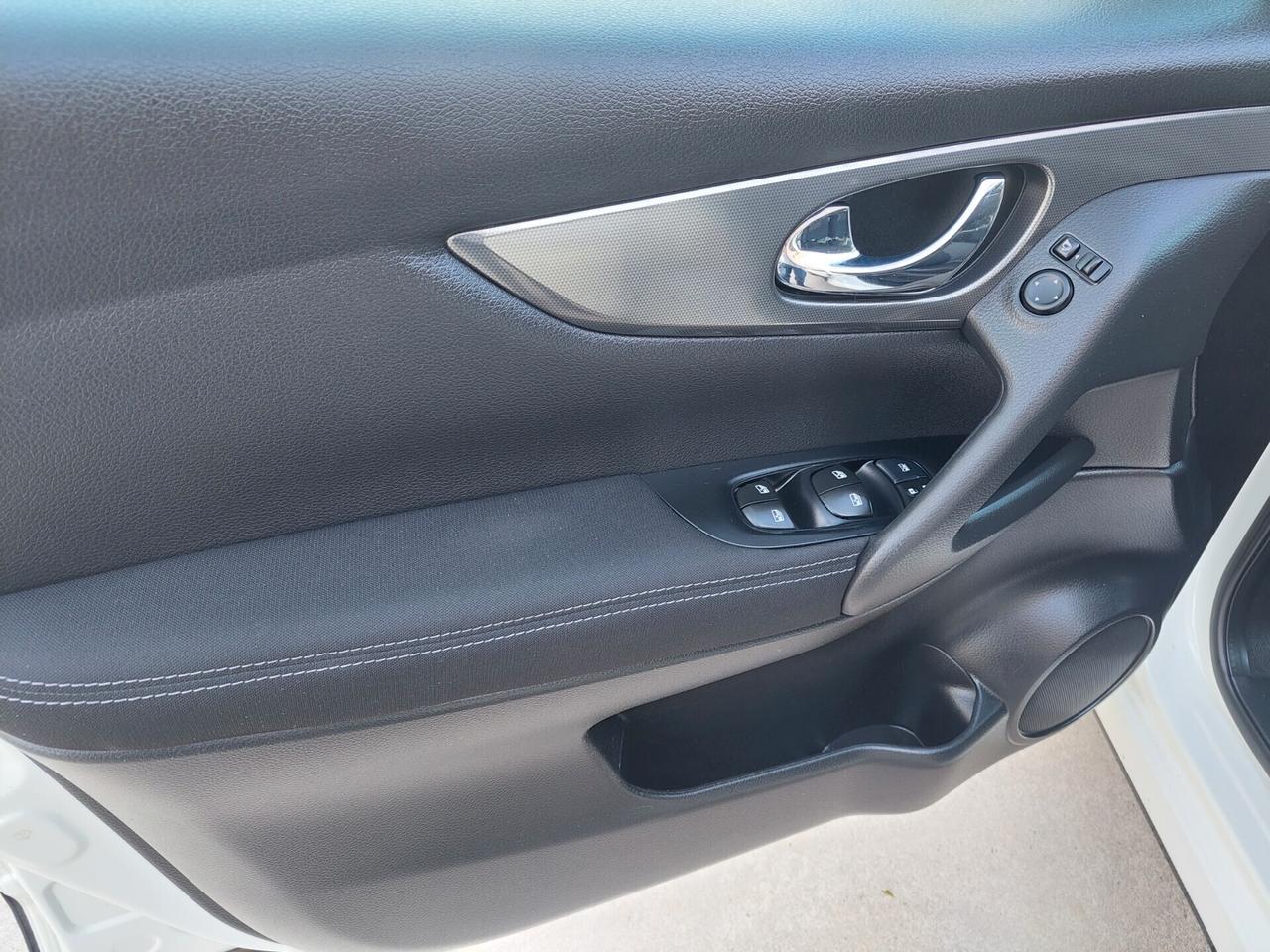 Nissan Qashqai 1.6 dCi 131CV STRA FULL NUOVISSIMO