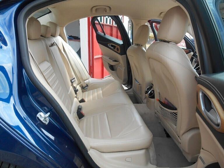 Alfa Romeo Giulia 2.2 Turbodiesel 210 CV AT8 AWD Q4 Veloce