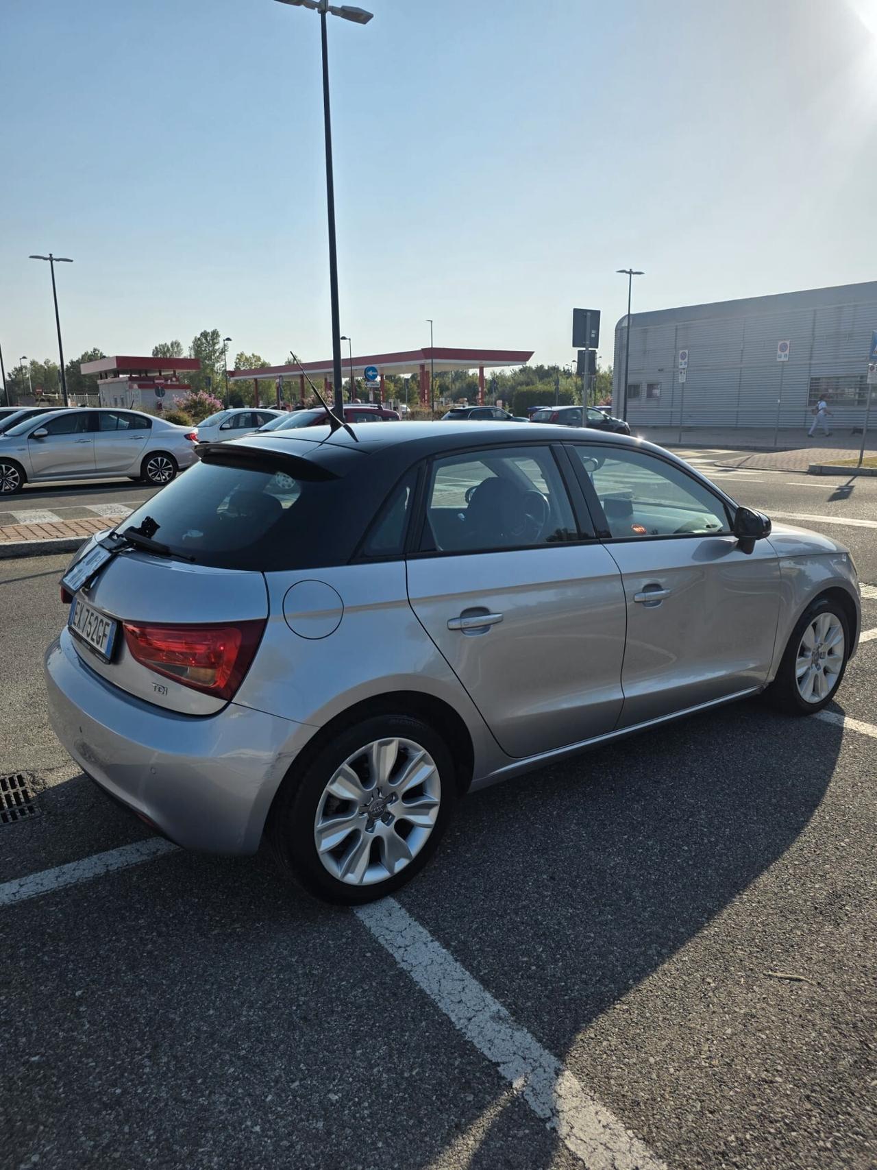 Audi A1 1.6 TDI S line edition plus