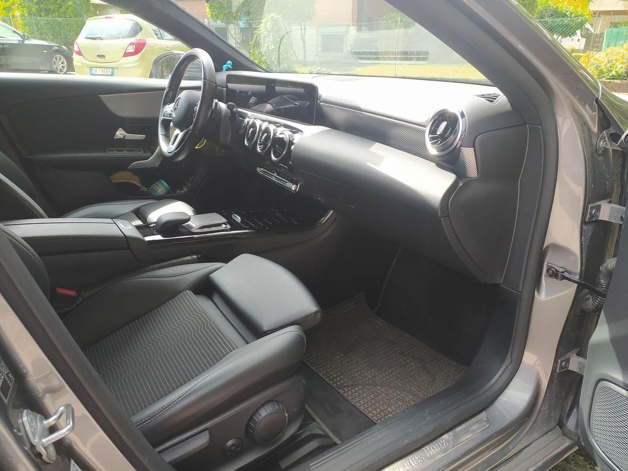 Mercedes-Benz A 180 Business