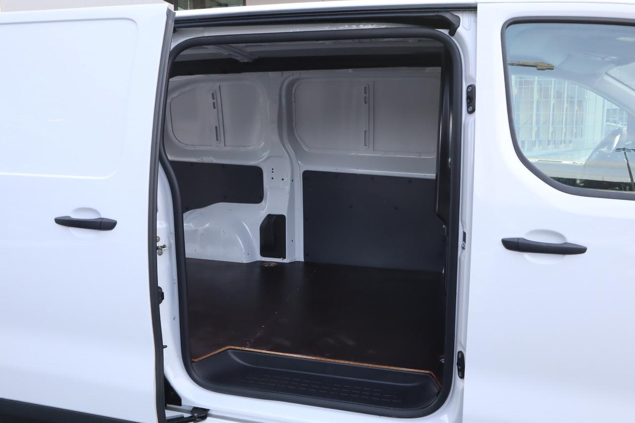 Fiat Scudo 1.5 BlueHDi 120 CV L2 Medio 3 Posti Navi