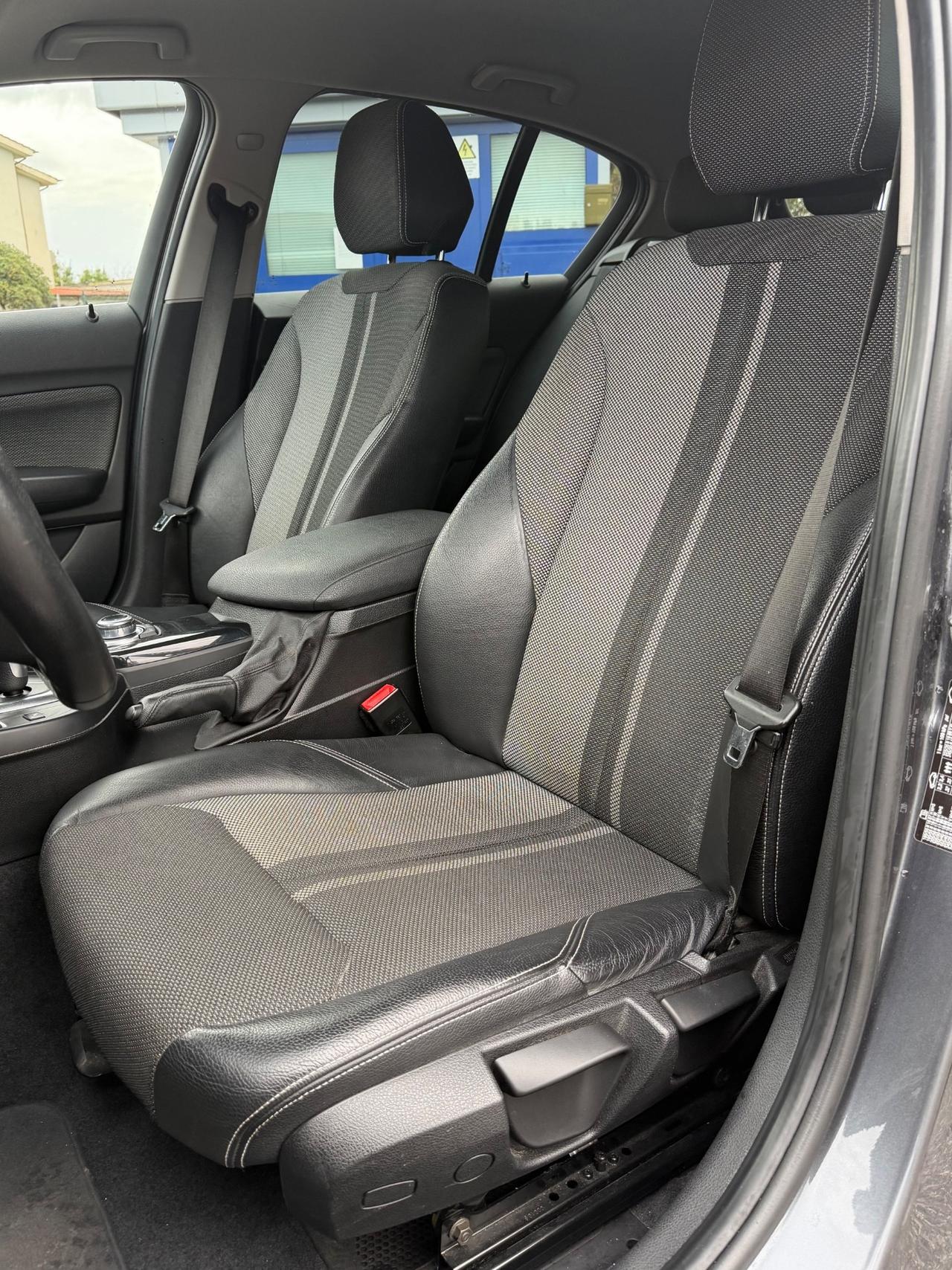 Bmw 118 118d 5p. Urban