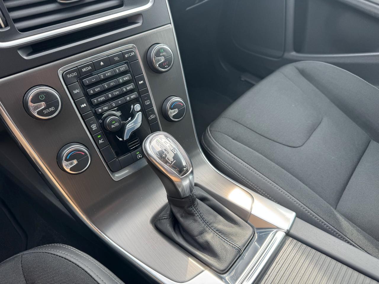 Volvo V60 D3 Geartronic Mom. Dynamic 2.0 TDCi 136CV