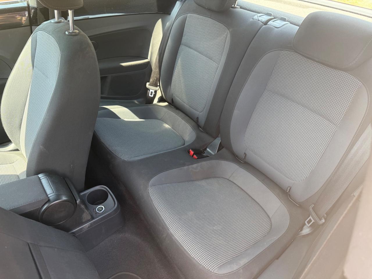 Volkswagen Maggiolino 1.6 TDI Design